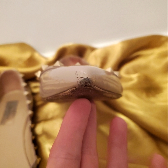 Valentino | Nude Rock Stud Ballerina Flats w Pointy Toe Patent Leather - 8.5 - Picture 12 of 15